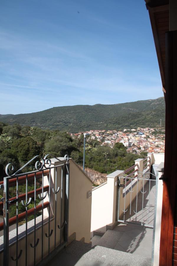 Appartamenti Amaretto e Pardula Fluminimaggiore Esterno foto